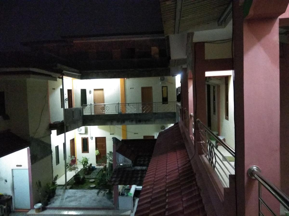 Pondok Cemara Hotel Medan Eksteriør billede